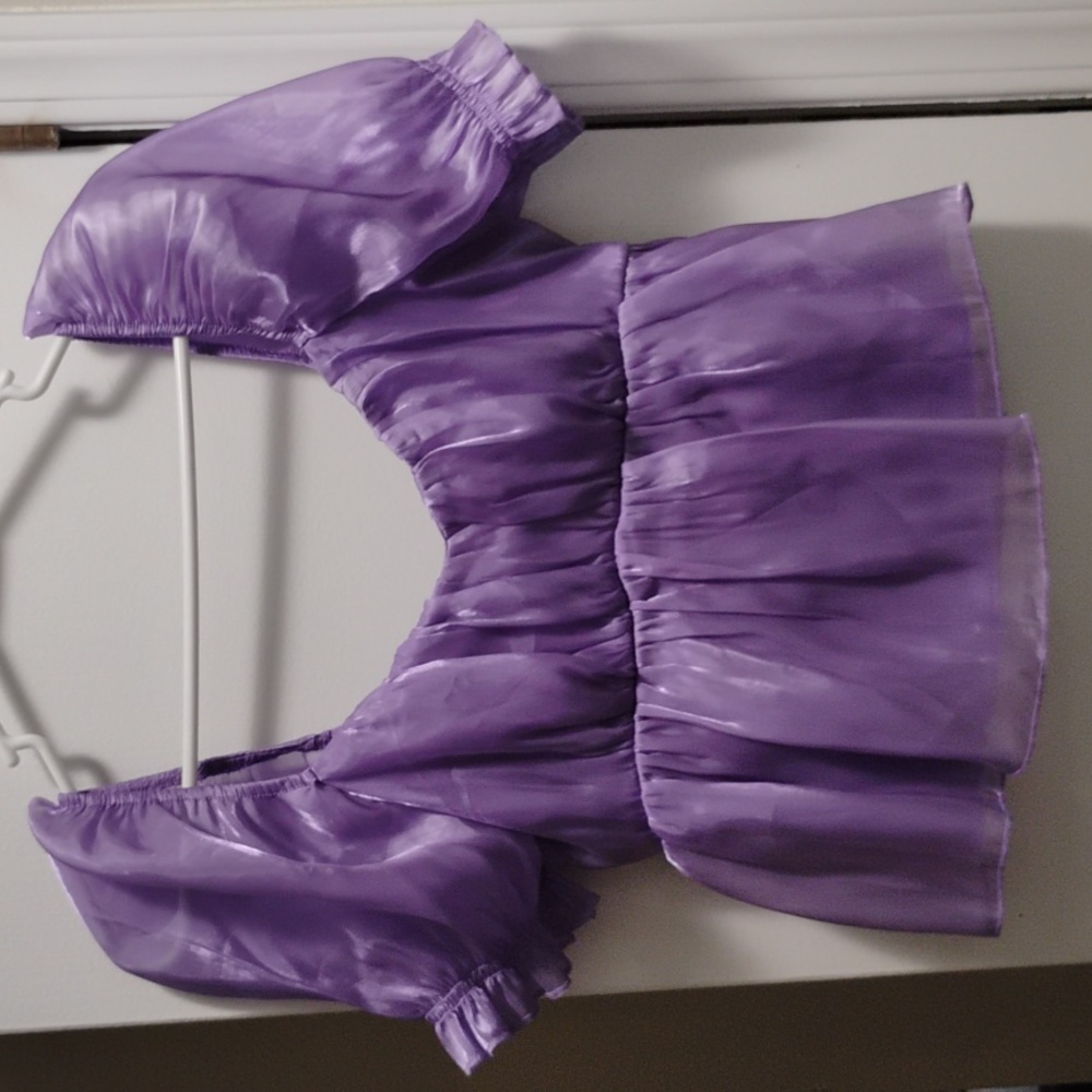 NWT Cropped Purple Puff Sleeve Top